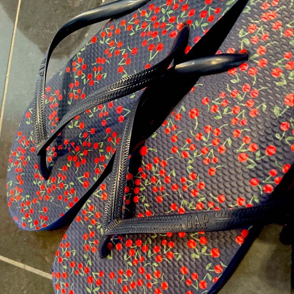 flip flops GAP
